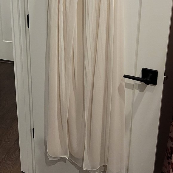 David's Bridal Versa Bridesmaids Convertible Mesh Dress, Size 2, Unaltered - Picture 2 of 4